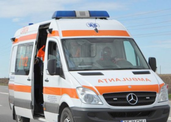 Fetiţă de 4 ani ani, lovită de maşină în Cumpăna